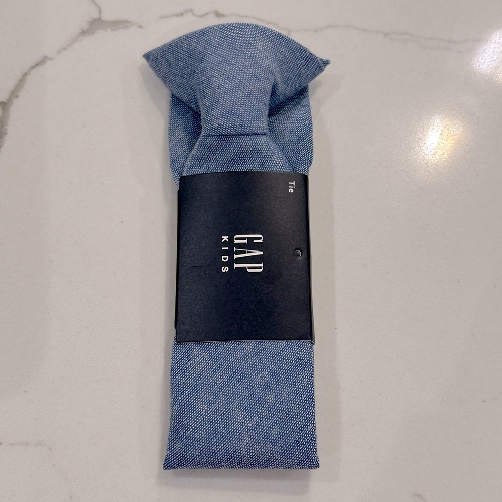 GAP KIDS TIE - NEW